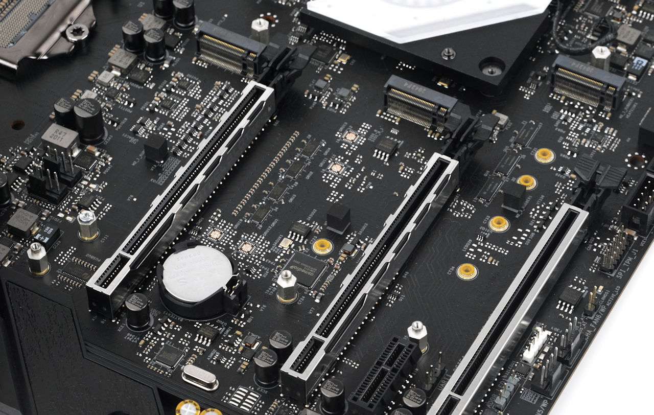 ASROCK Z590 TAICHI 主機板