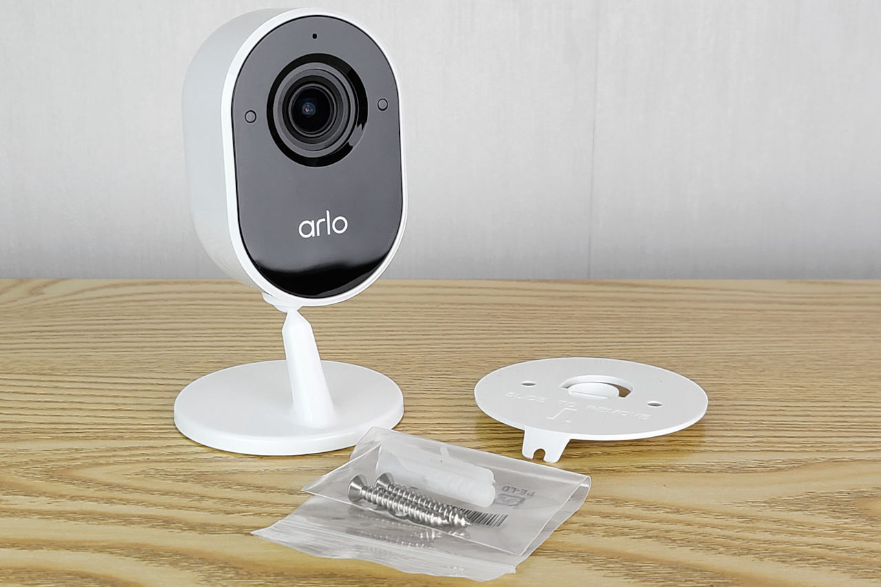 arlo essential indoor