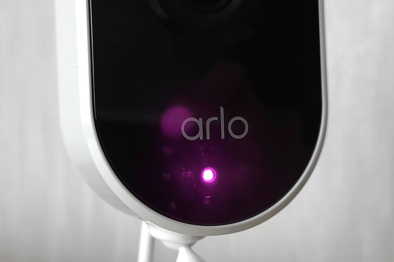 Arlo Essential Indoor 室內網絡攝影機