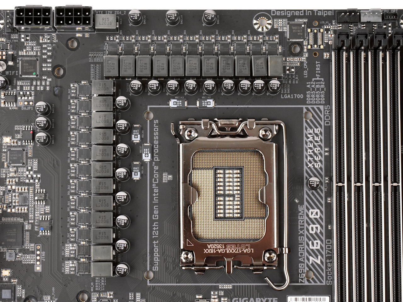 GIGABYTE Z690 AORUS XTREME 主機板