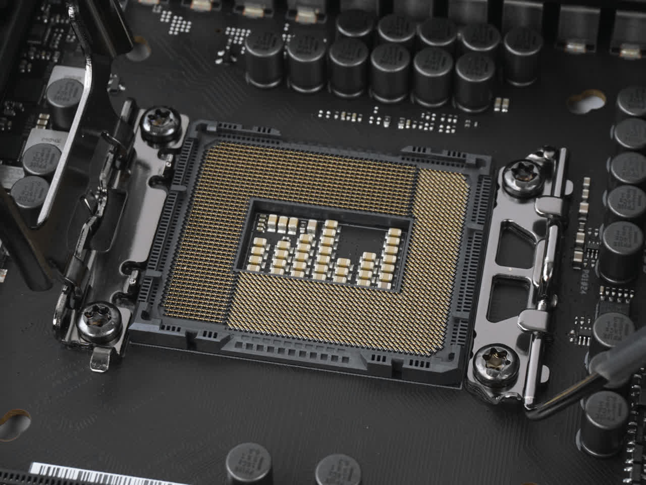 ASUS ROG MAXIMUS Z690 HERO
