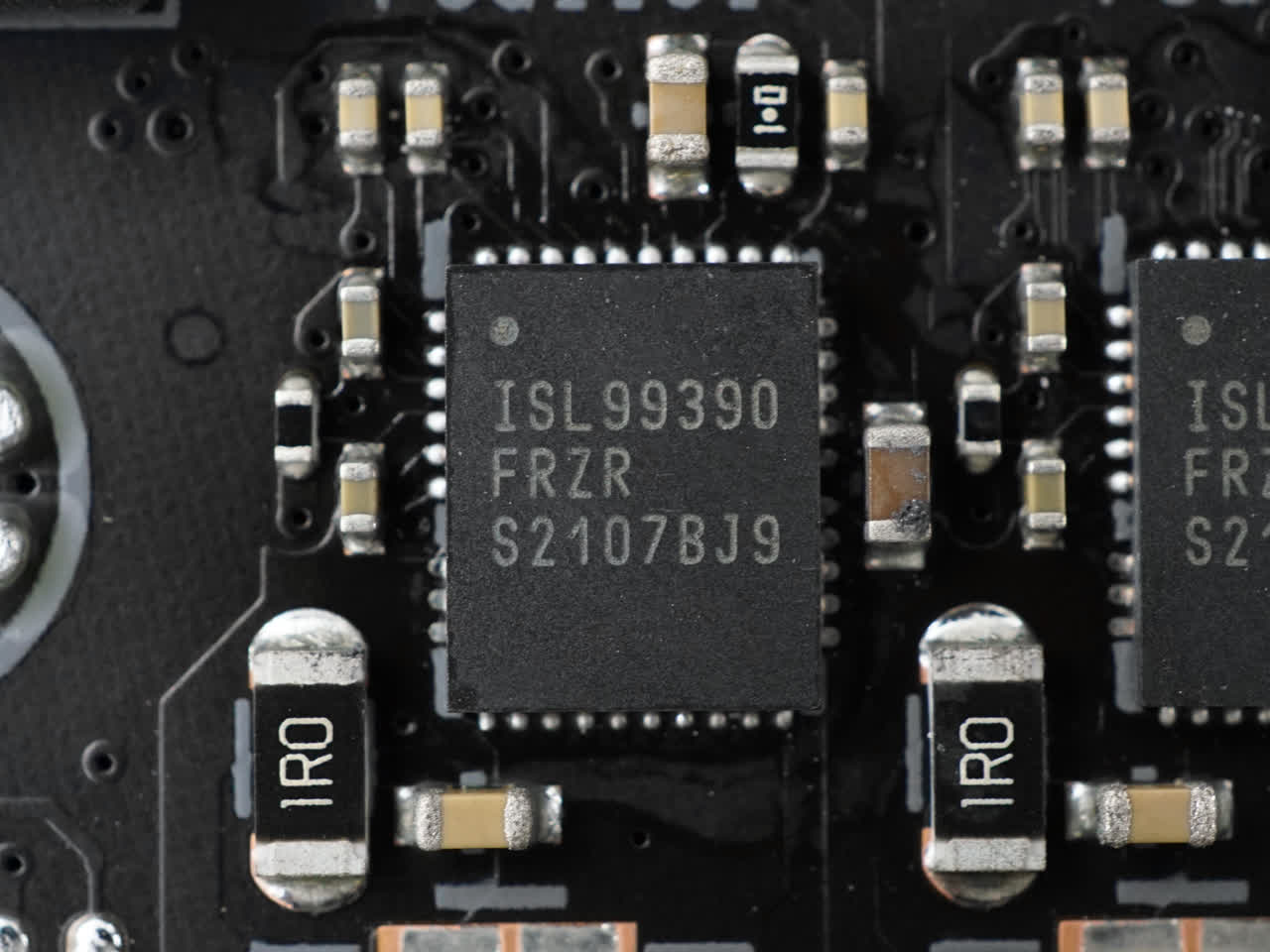 ASUS ROG MAXIMUS Z690 HERO