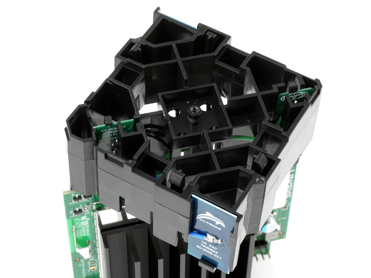 Linksys Atlas Pro 6 開箱+拆機