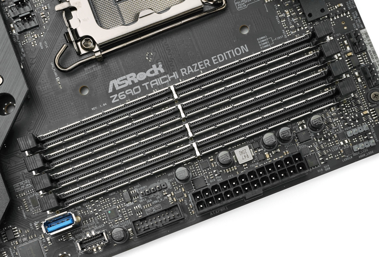 ASRock Z690 Taichi Razer Edition