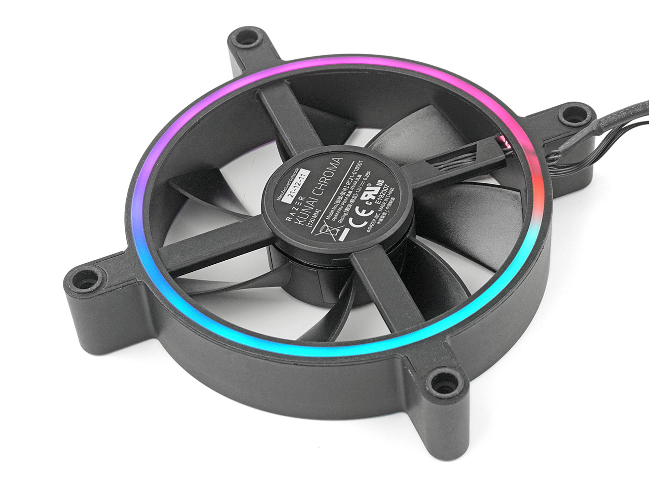 Razer RGB AIO、Asetek 7 代水泵Razer Hanbo Chroma RGB AIO 360mm