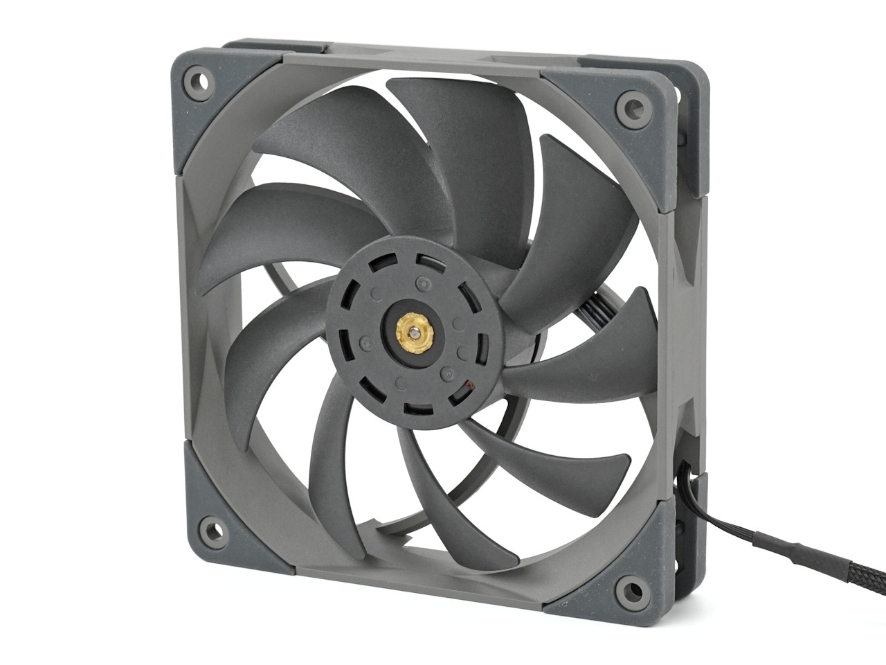 Thermalright Frost Commander 140