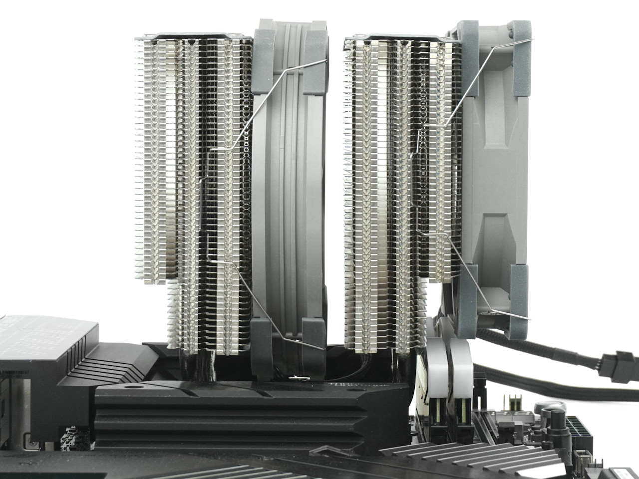 Thermalright Frost Commander 140