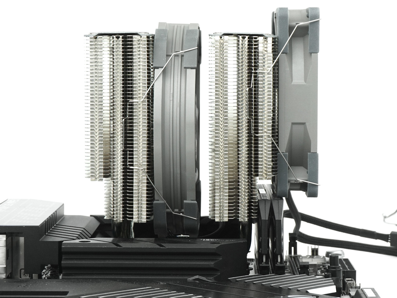 Thermalright Frost Commander 140