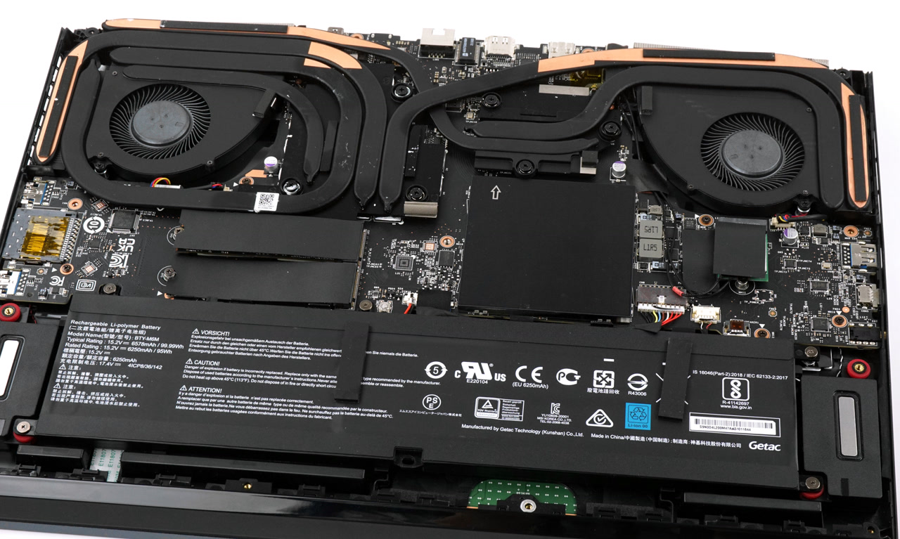 MSI Raider GE76 12UHS 外觀+拆機