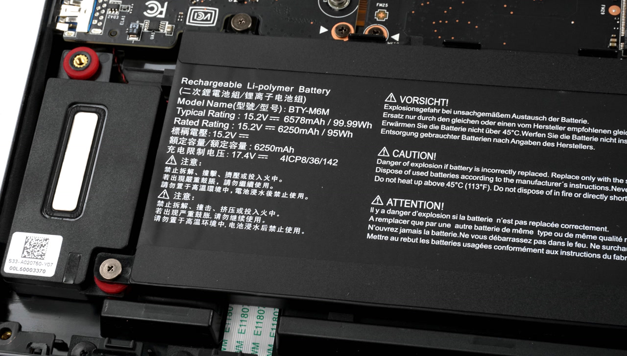 MSI Raider GE76 12UHS 外觀+拆機