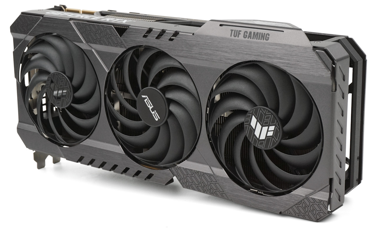 三風扇、3.2 Slot 散熱!! ASUS TUF Gaming RTX 3090 Ti OC Edition 