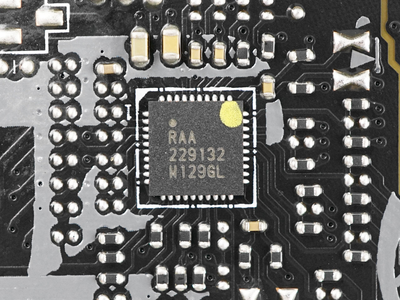 MSI MAG B660 TOMAHAWK EVA e-PROJ