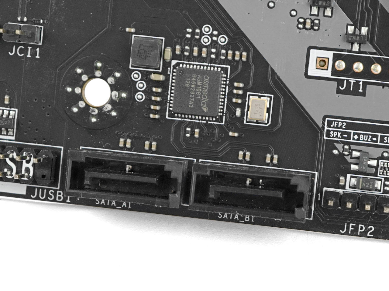MSI MAG B660 TOMAHAWK EVA e-PROJ