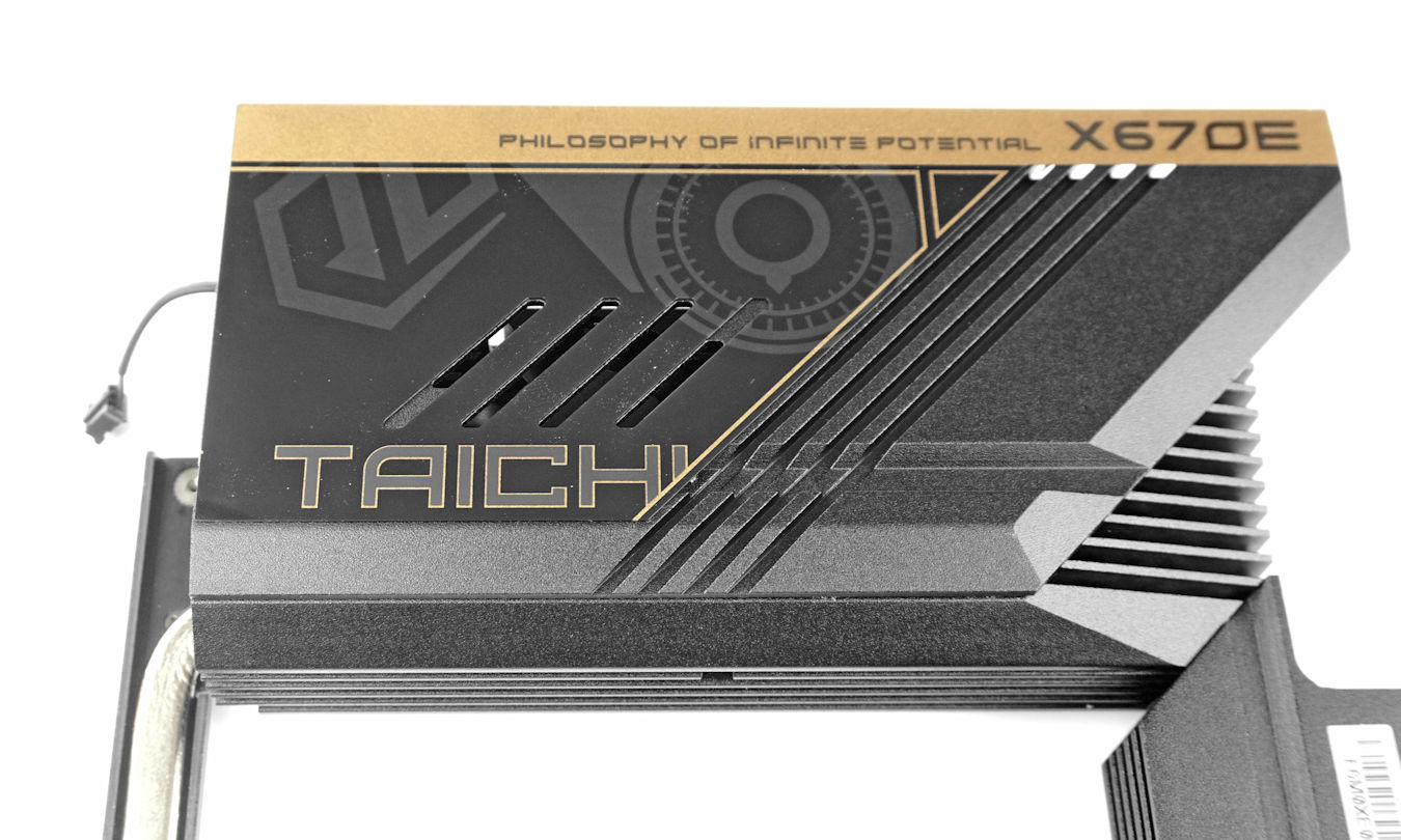 ASROCK X670E Taichi 主機板