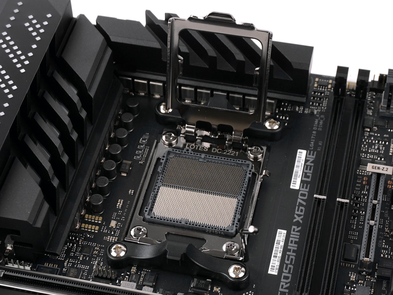ASUS ROG CROSSHAIR X670E GENE