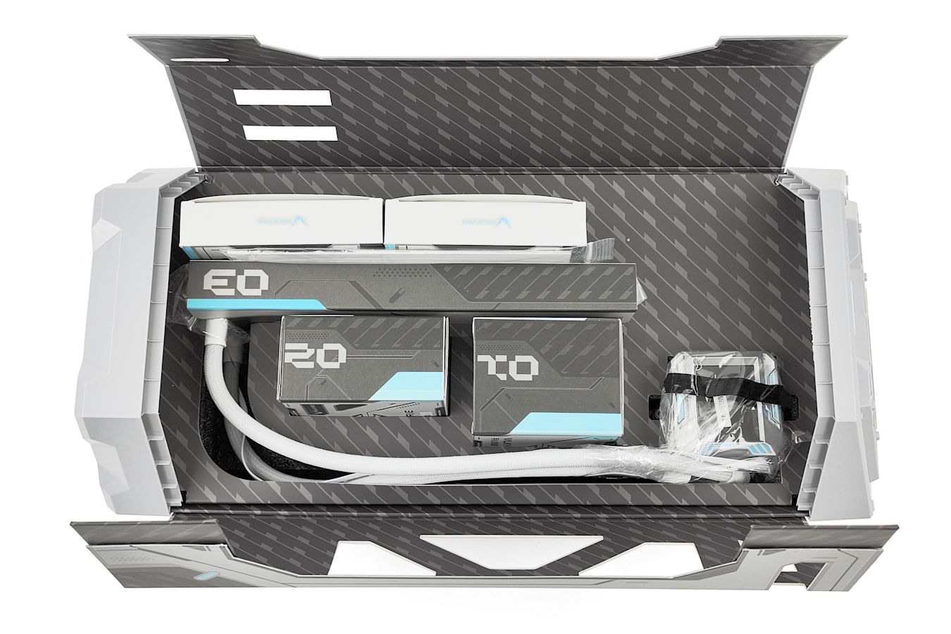 VALKYRIE E240 一體式水冷