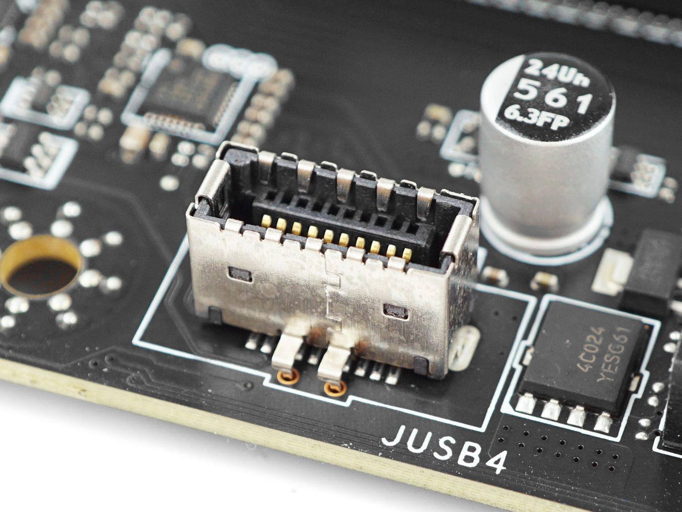 MSI MAG B760 TOMAHAWK WIFI 主機板
