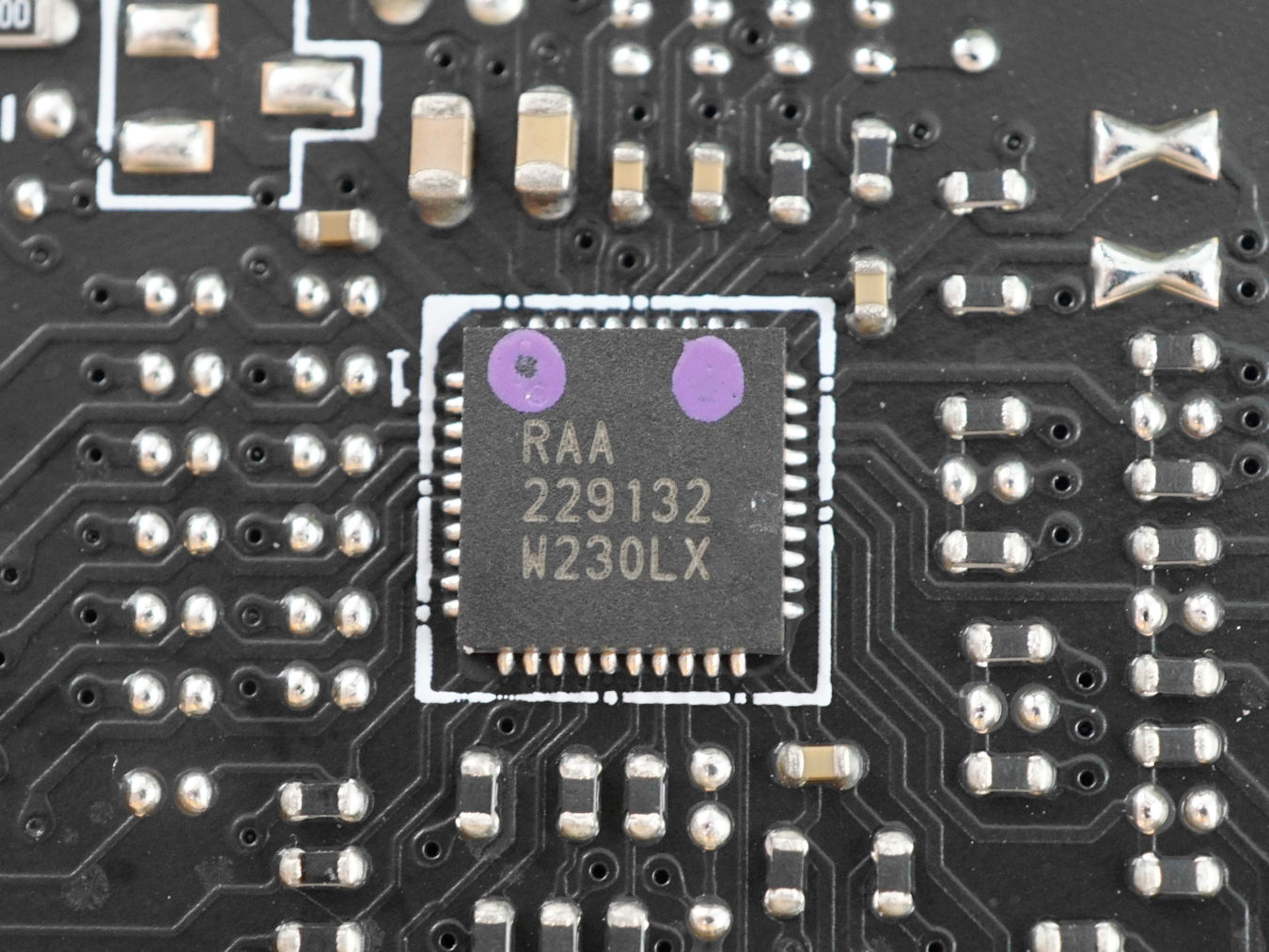 MSI MAG B760 TOMAHAWK WIFI 主機板