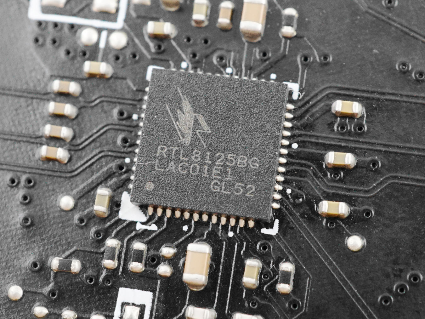 MSI MAG B760 TOMAHAWK WIFI 主機板
