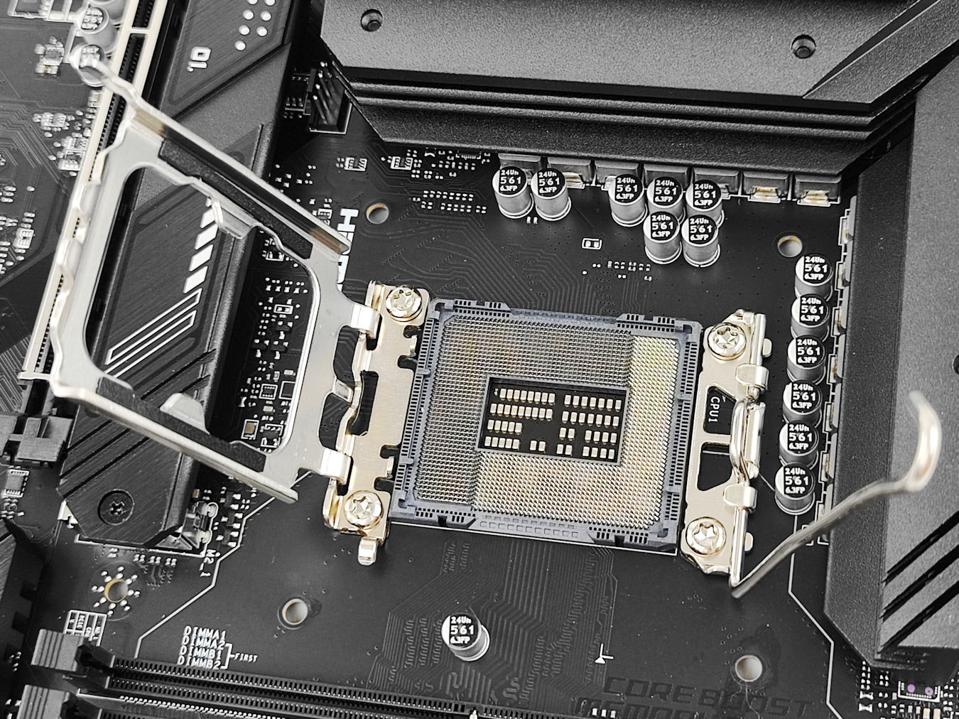 MSI MAG B760 TOMAHAWK WIFI 主機板