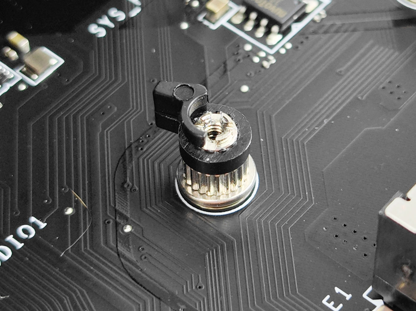 MSI MAG B760 TOMAHAWK WIFI 主機板