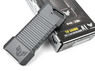 TOUGH !! 10Gbps、軍規三防 ASUS TUF Gaming A1 M.2 SSD 外接盒