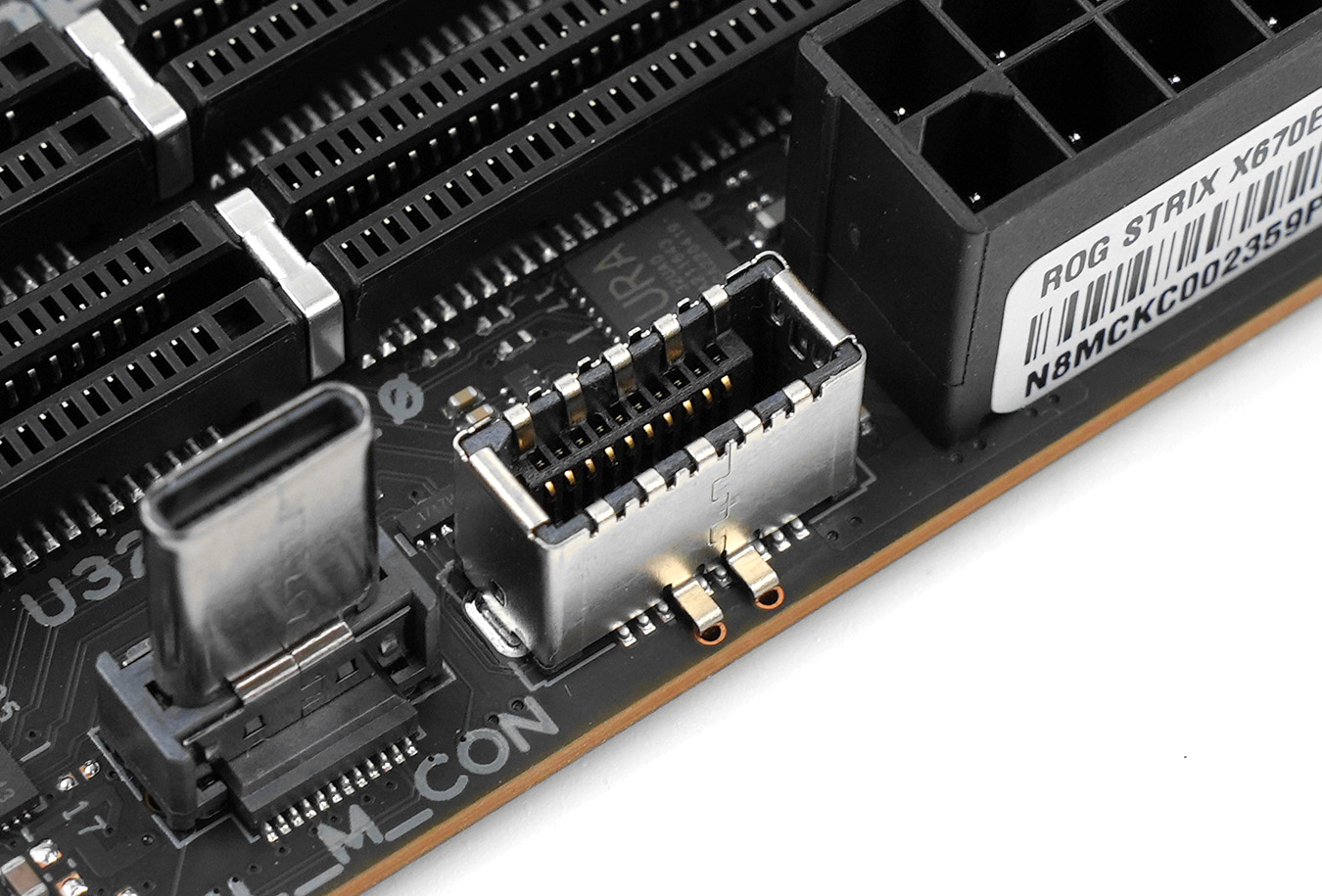 ASUS ROG STRIX X670E-I