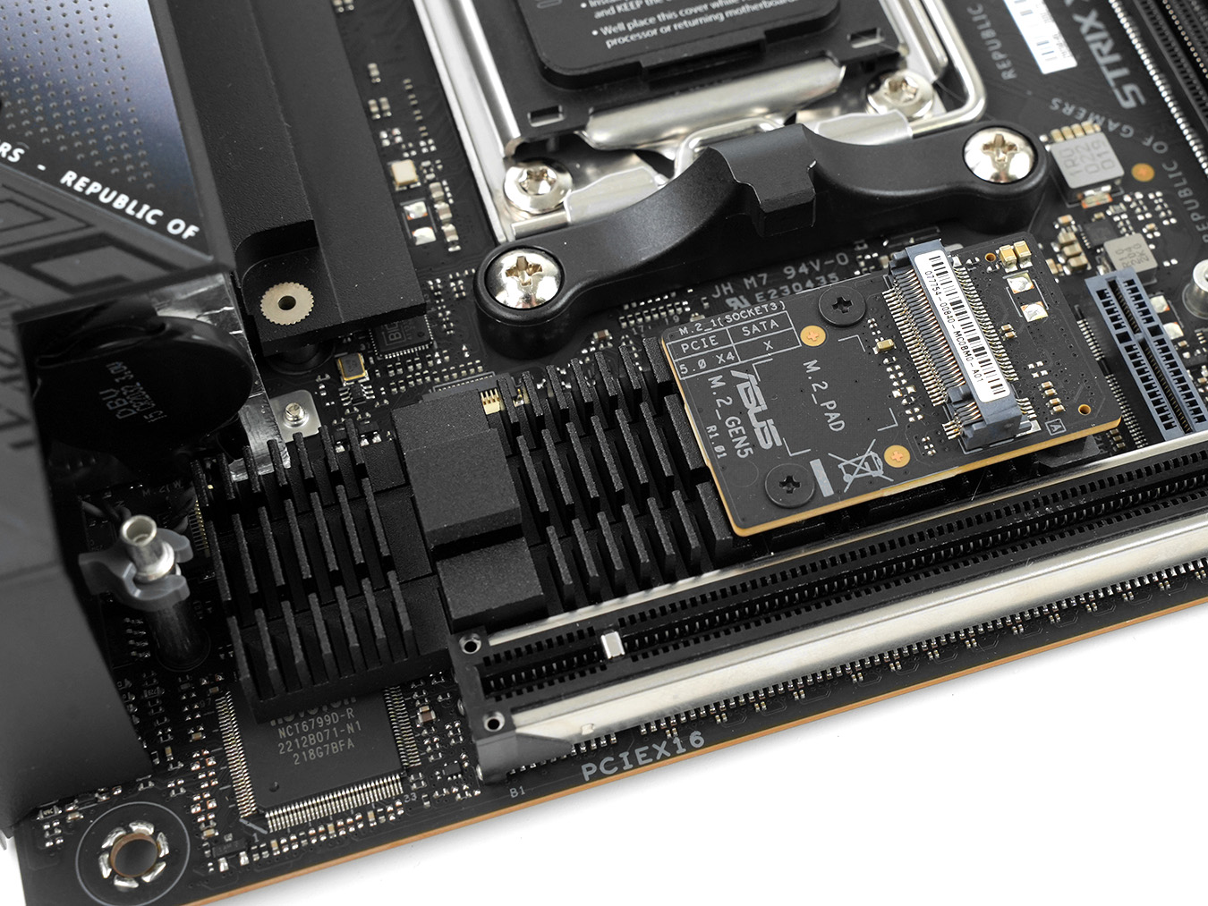 ASUS ROG STRIX X670E-I