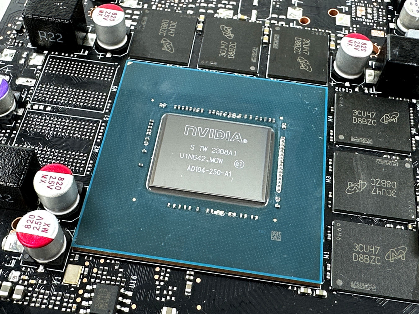 RTX 4070 AIRO
