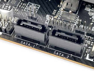 MAG Z790 EDGE Ti MAX WiFi