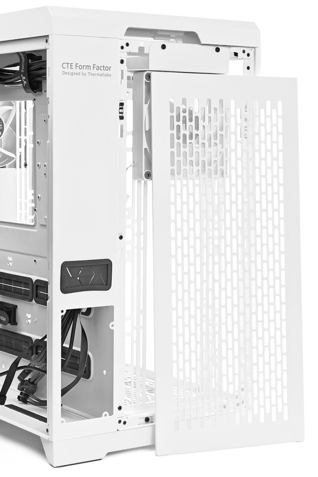 Thermaltake CTE C750 Air 機箱