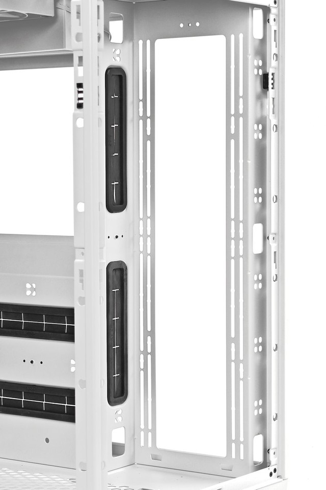 Thermaltake CTE C750 Air 機箱