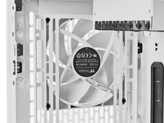 Thermaltake CTE C750 Air 機箱
