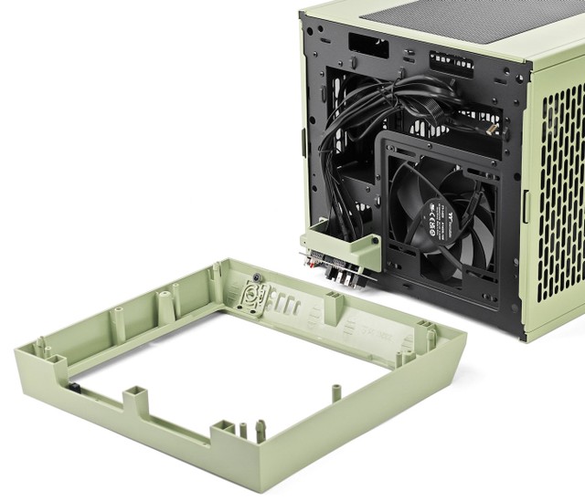 Thermaltake The Tower 200 迷你機箱