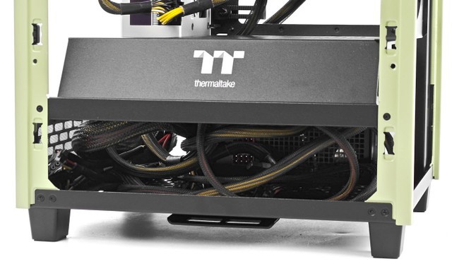 Thermaltake The Tower 200 迷你機箱