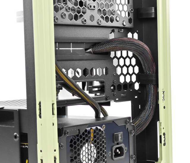 Thermaltake The Tower 200 迷你機箱