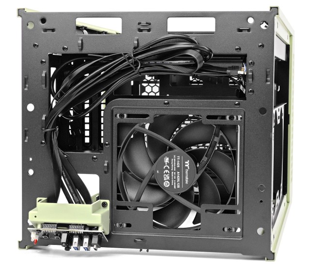 Thermaltake The Tower 200 迷你機箱