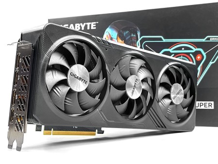 2.88 Slot !! 320W Power Limit GIGABYTE GeForce RTX 4070 SUPER 