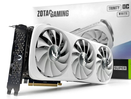 2.9 Slot、「超級白」卡ZOTAC GAMING GeForce RTX 4070 Ti SUPER