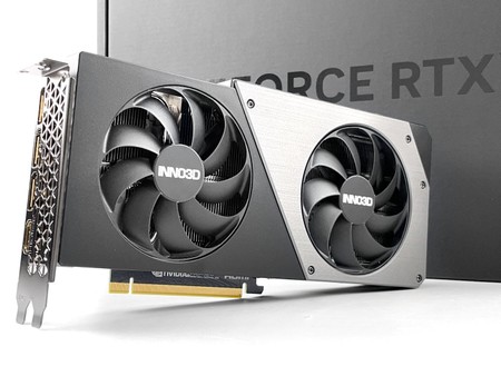 Dual Slot、25cm 短卡身Inno3D GeForce RTX 4070 Ti SUPER Twin X2