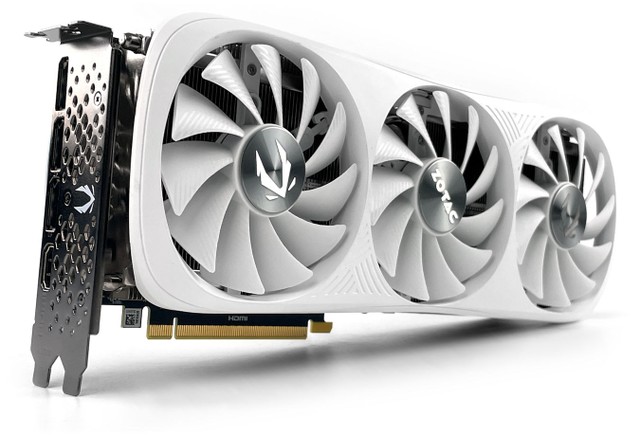 2.9 Slot、「超級白」卡ZOTAC GAMING GeForce RTX 4070 Ti SUPER