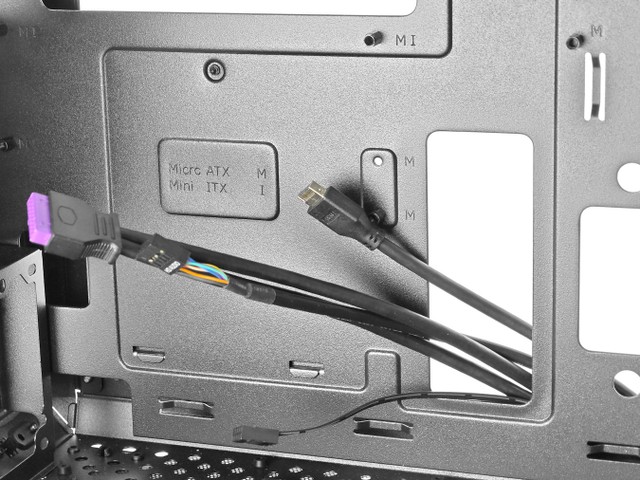 Cooler Master Q300L V2 機箱