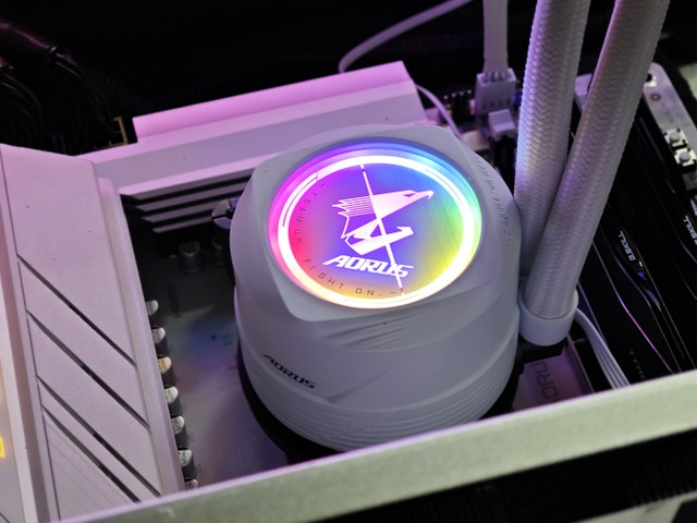 AORUS WATERFORCE II 360 ICE