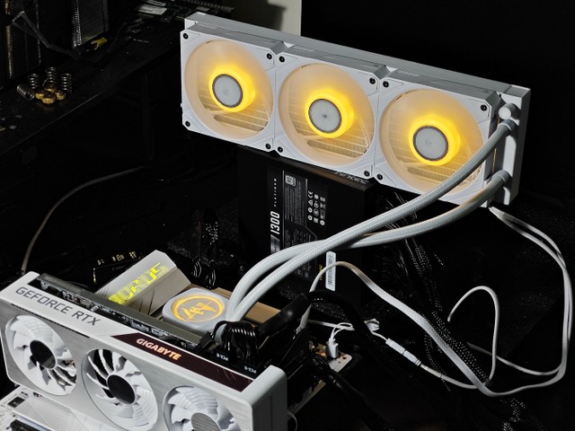 AORUS WATERFORCE II 360 ICE