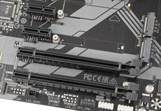 GIGABYTE Z790 D 主機板