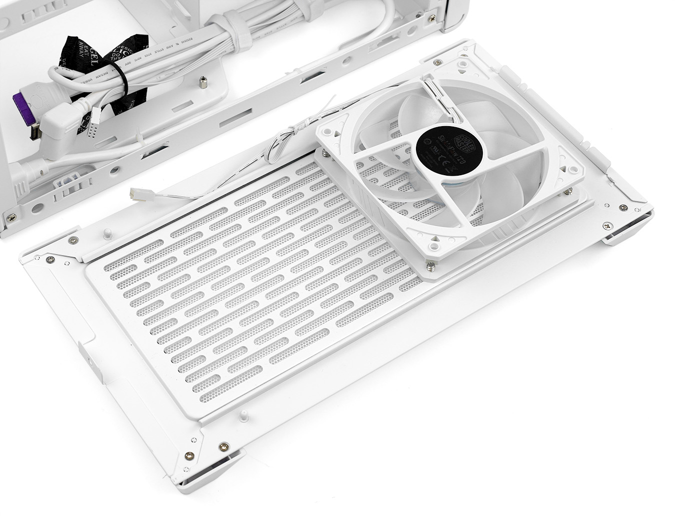 Cooler Master NR200P V2