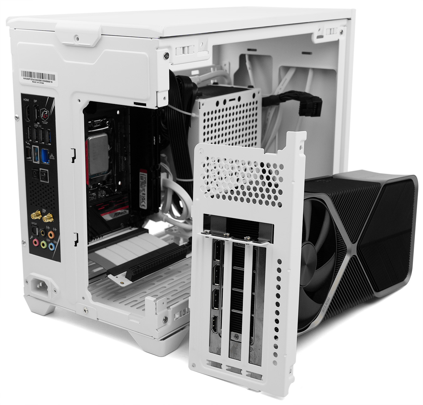 Cooler Master NR200P V2