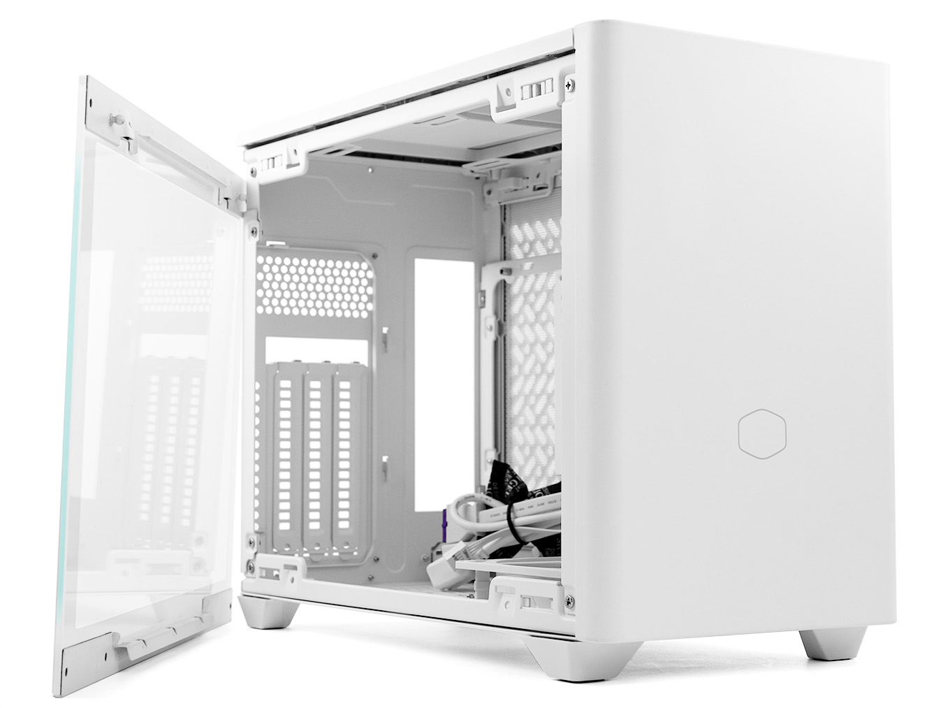 Cooler Master NR200P V2