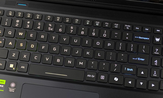 Acer Predator Helios 16 (2024)