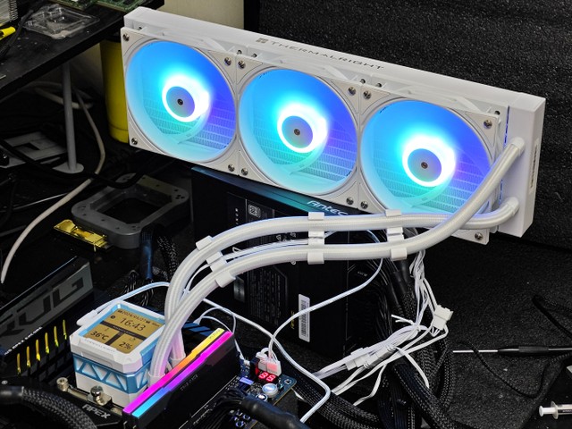 Thermalright Frozen Warframe 360